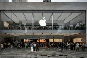 Prosklené průčelí obchodu Apple